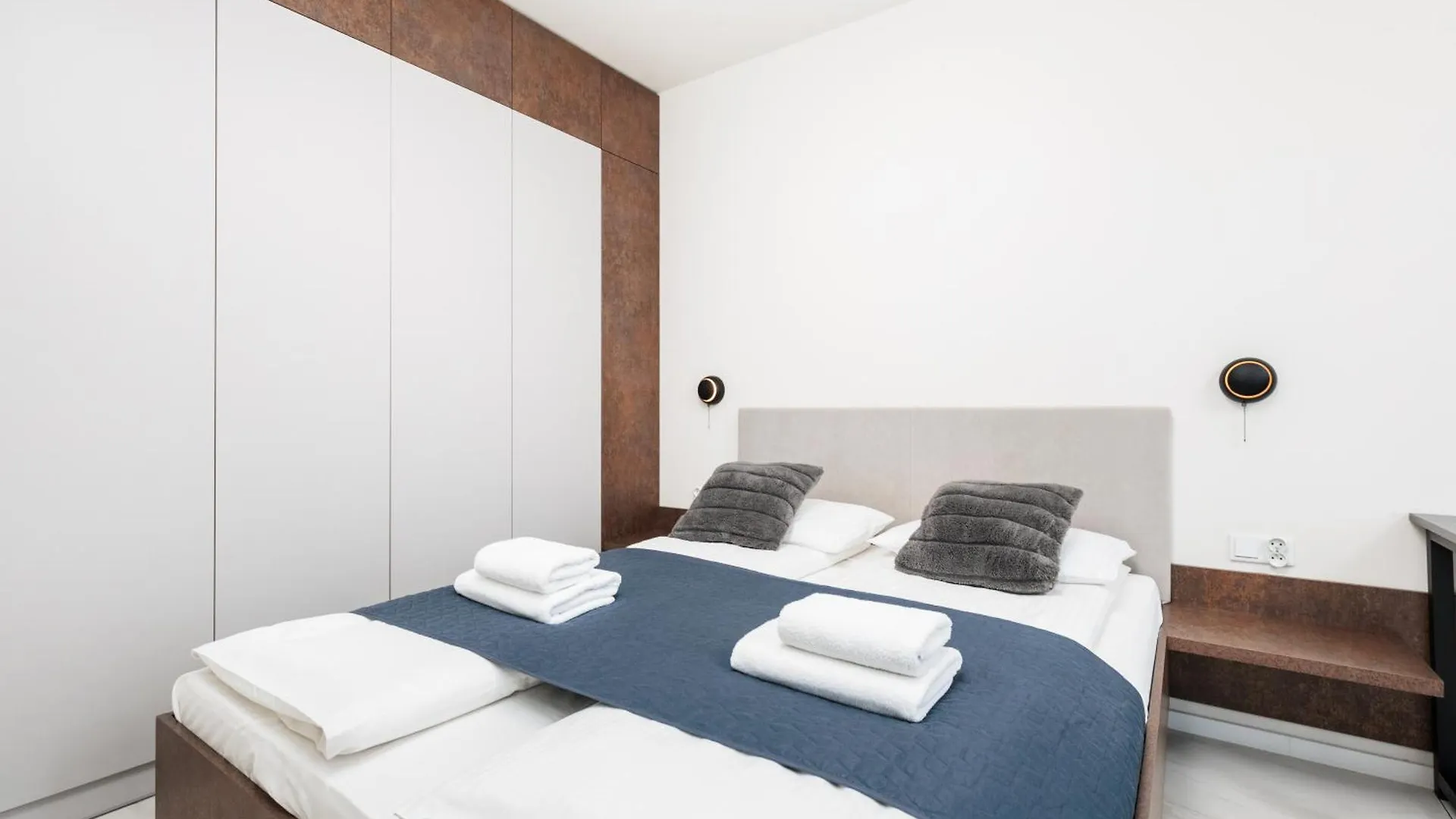 Apartment City Of The Kings-Copper Nest Krakow Poland